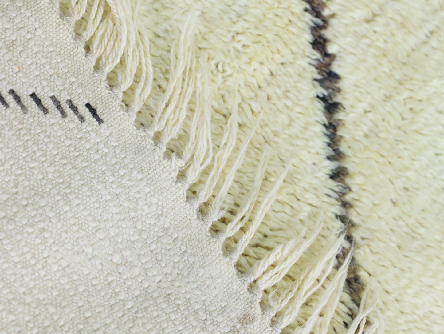 Vintage moroccan Rug 4x7 – A79