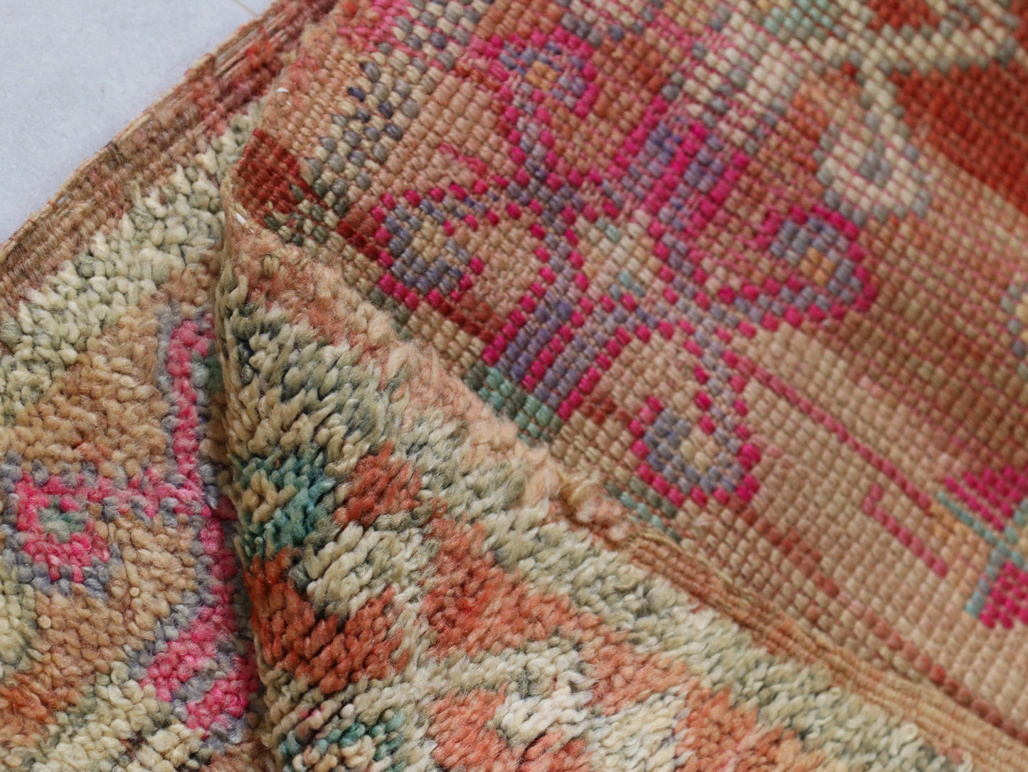 Vinatge Moroccan Rug 5x8 - C64