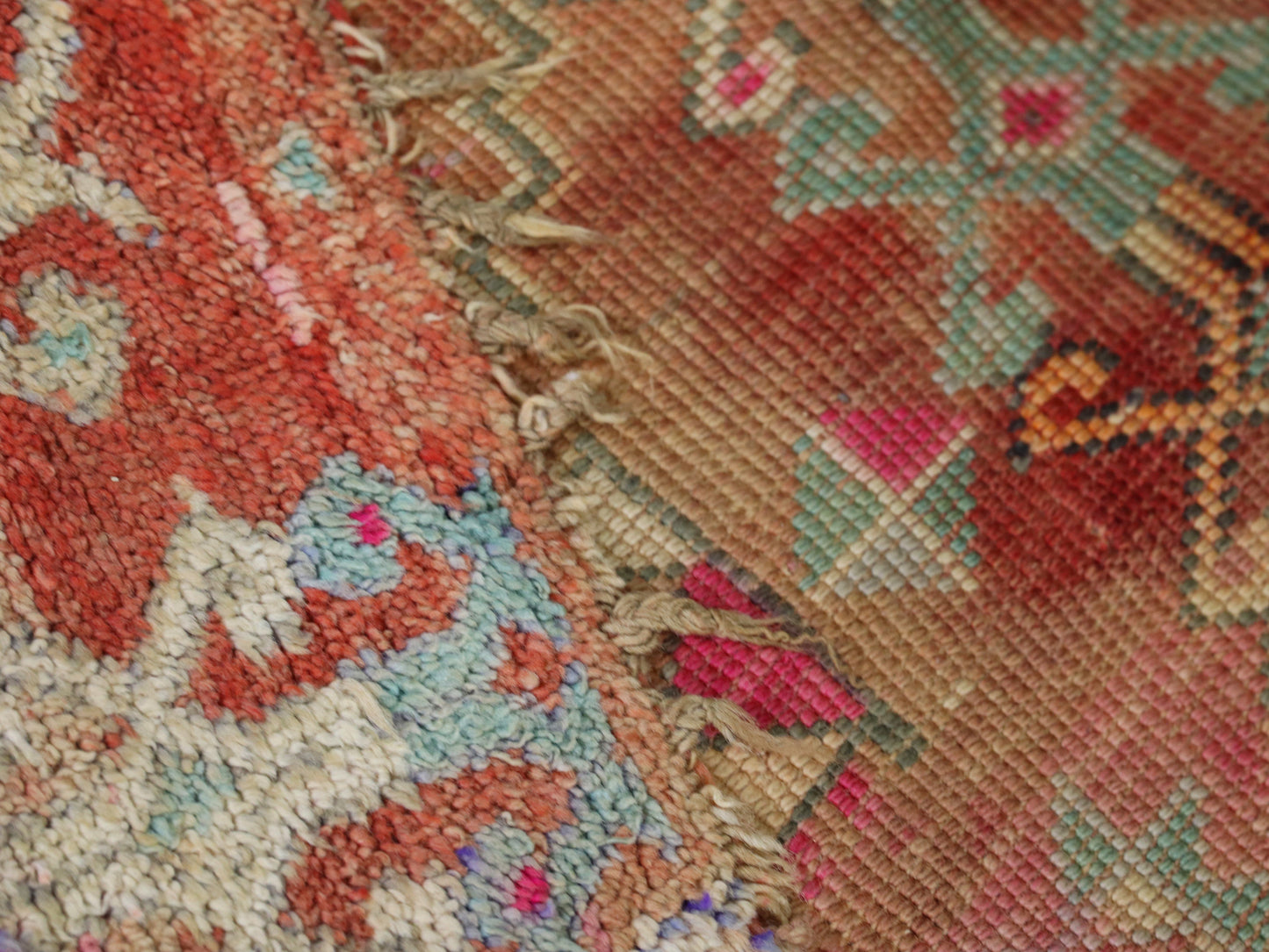 Vinatge Moroccan Rug 5x8 - C64