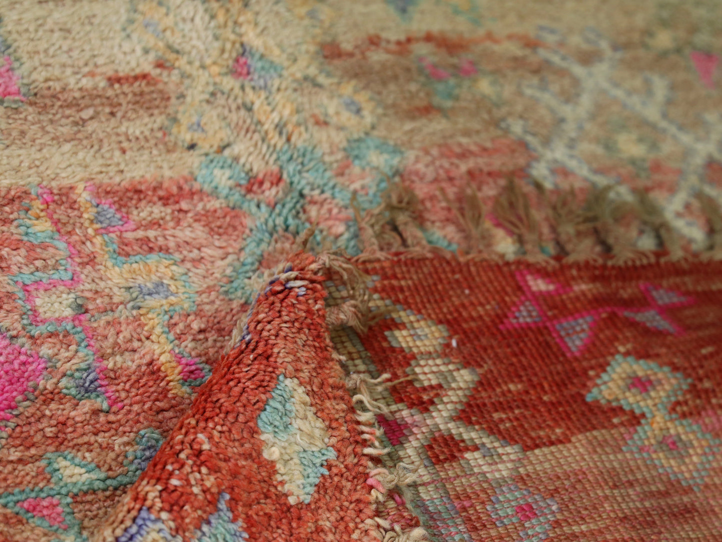 Vinatge Moroccan Rug 5x8 - C64