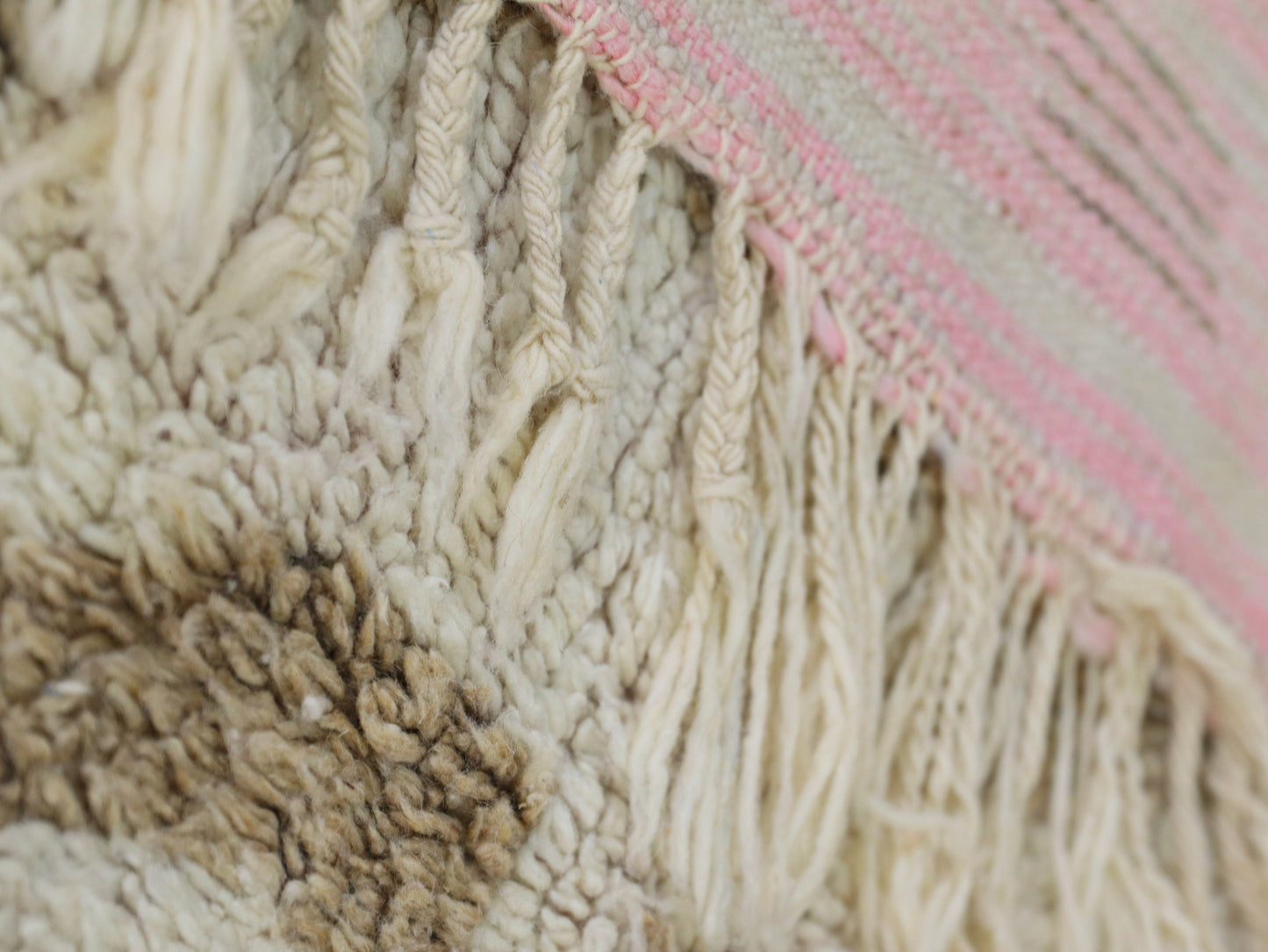 Moroccan Wool Rug 5x9 - A53