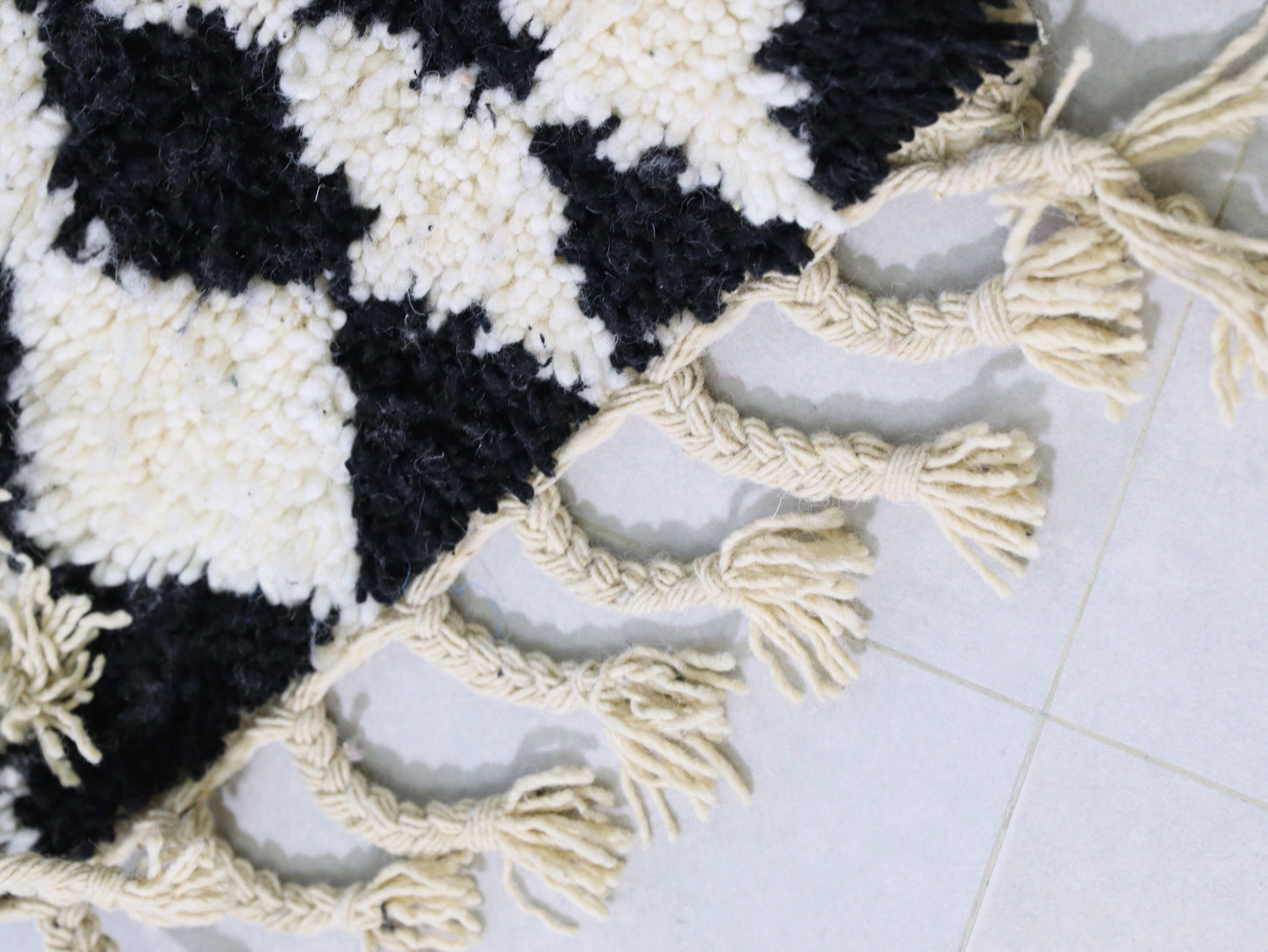Black and White Moroccan Runner Rug 3x8 - B11