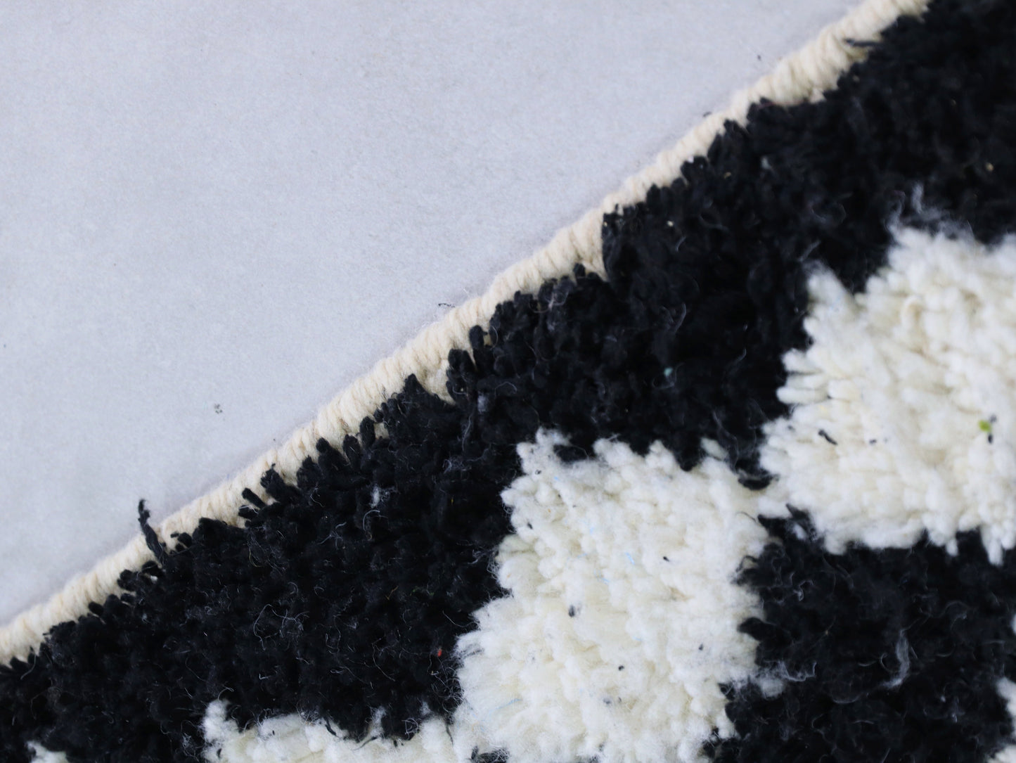Black and White Moroccan Runner Rug 3x8 - B11