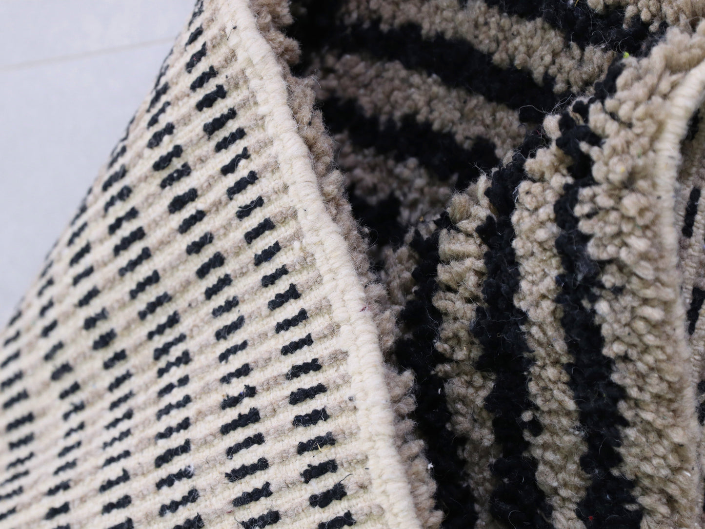 Striped Moroccan Runner Rug 3x8 - B27