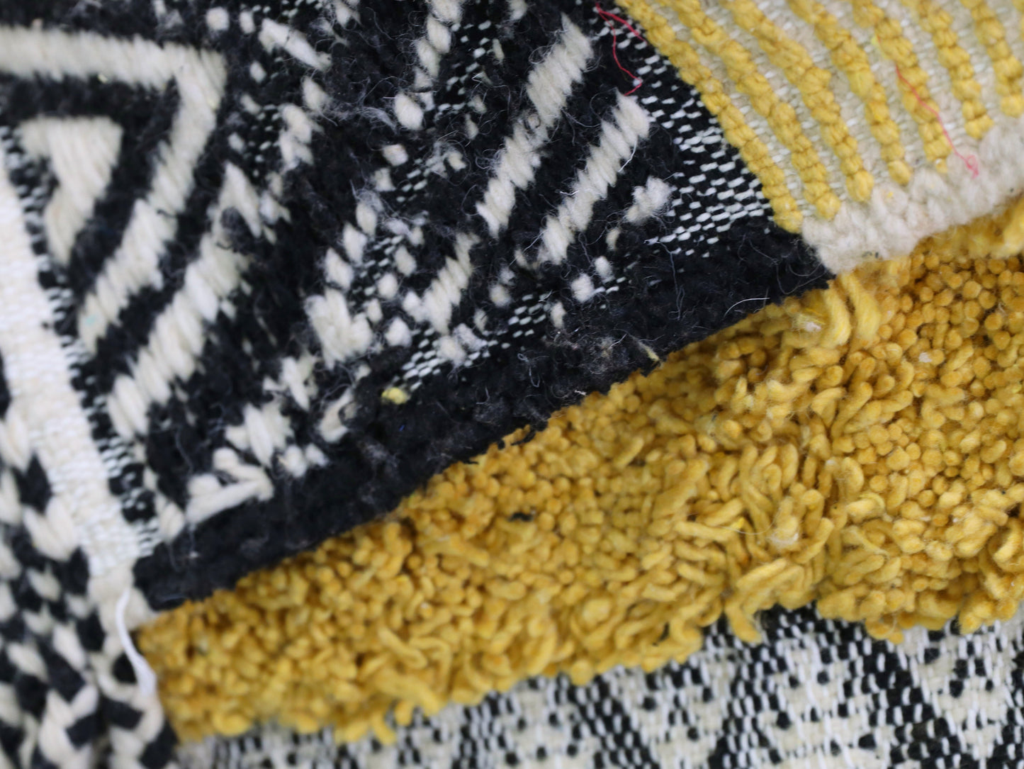 Handmade Moroccan  Rug 4x5 -  B25