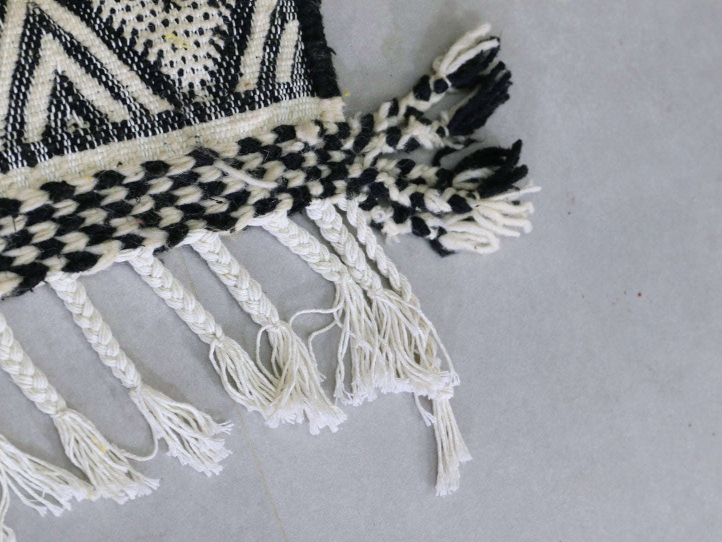 Handmade Moroccan  Rug 4x5 -  B25