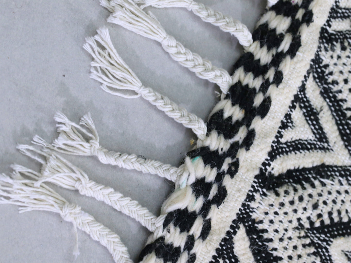 Handmade Moroccan  Rug 4x5 -  B25