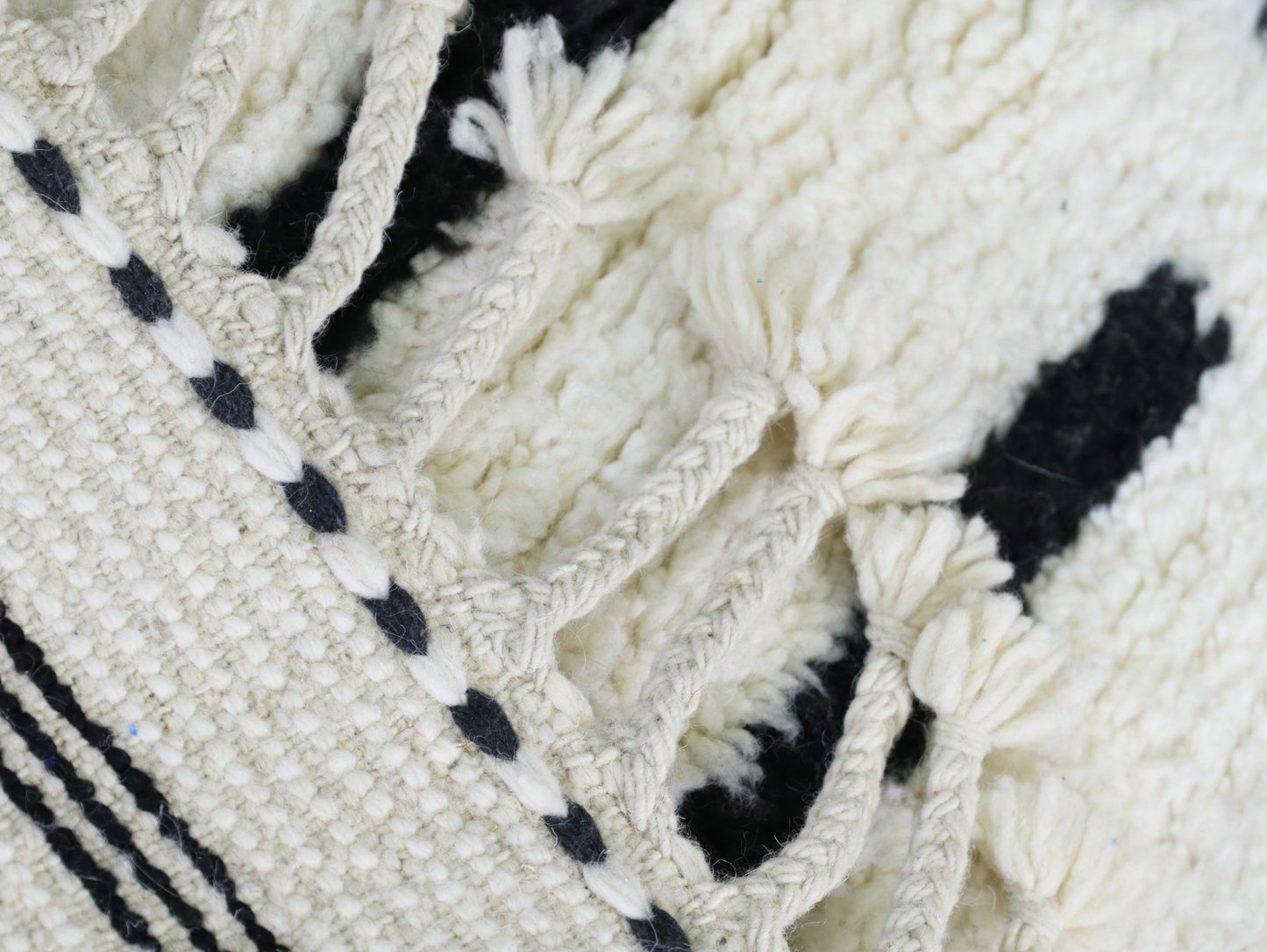 Handmade Moroccan  Rug 5x8 - A75