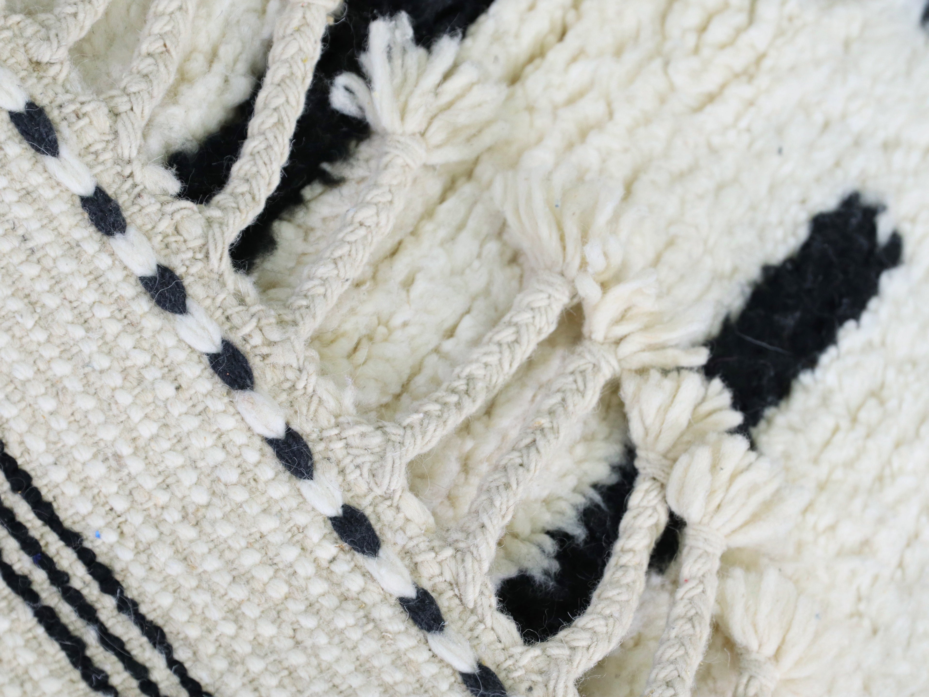 Handmade Moroccan  Rug 5x8 - A75
