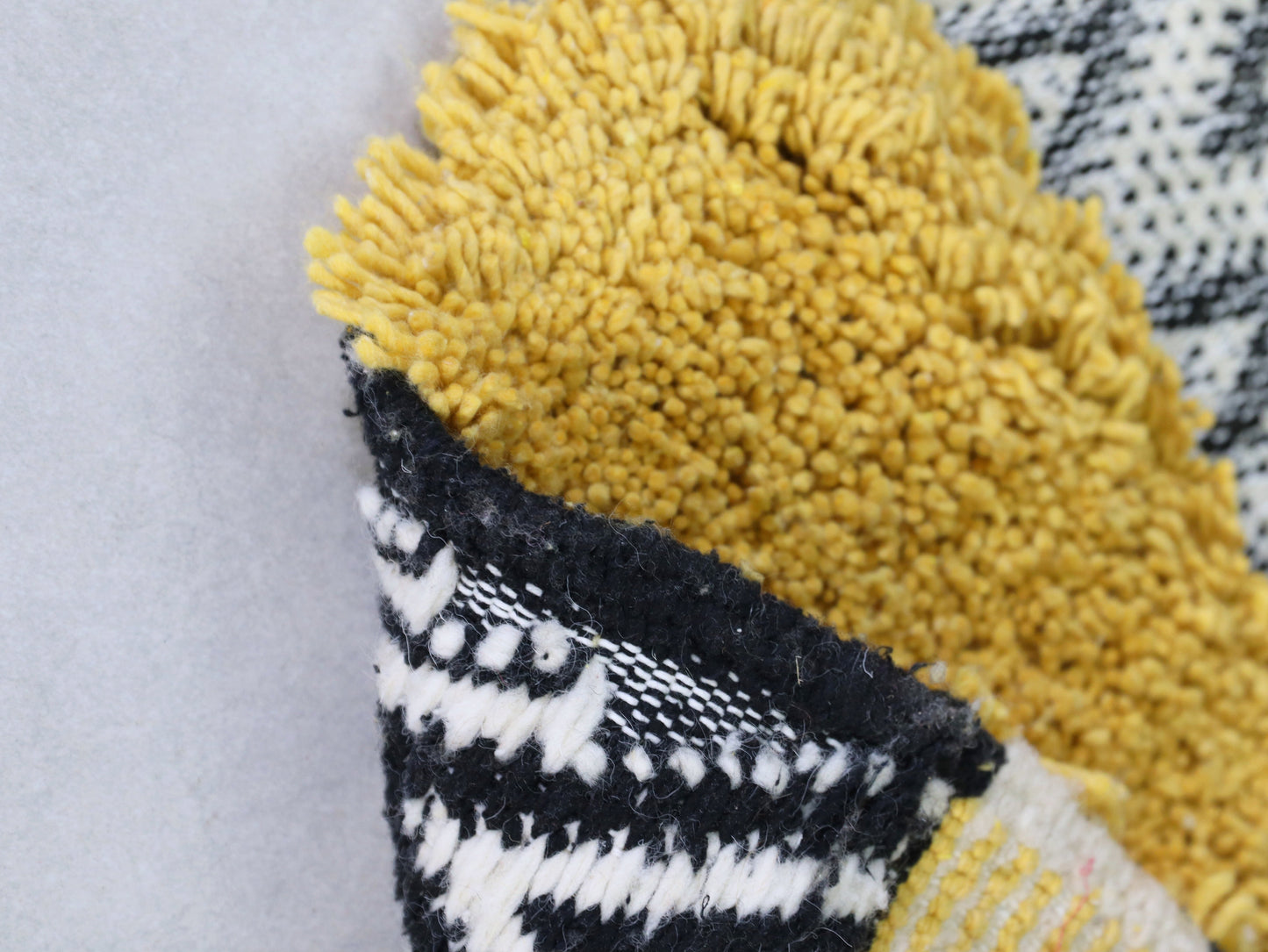 Handmade Moroccan  Rug 4x5 -  B25