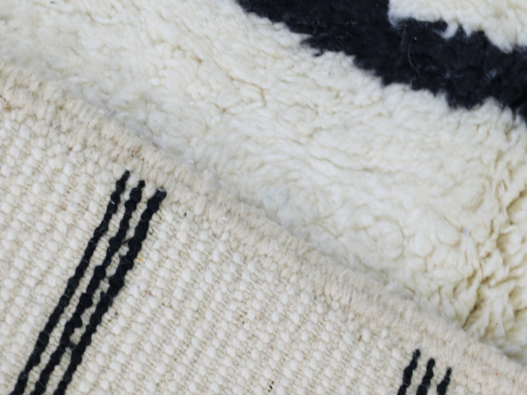 Handmade Moroccan  Rug 5x8 - A75