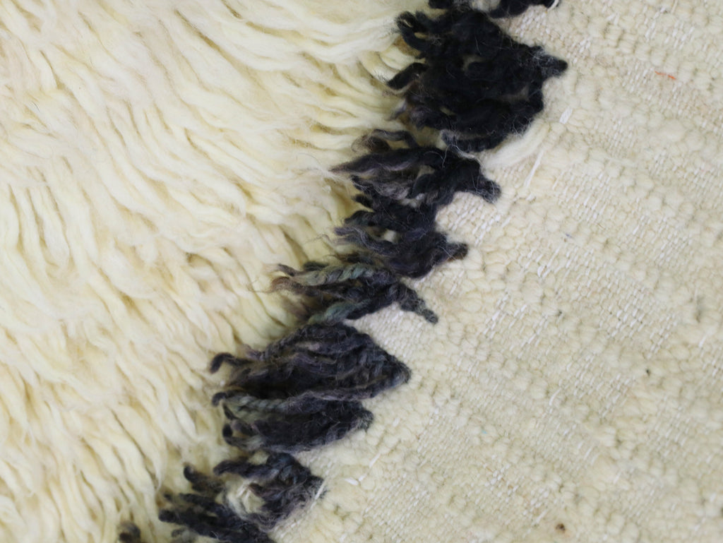 Vintage Beni Ourain Rug  5x9  - Tufted Area Rug - A84