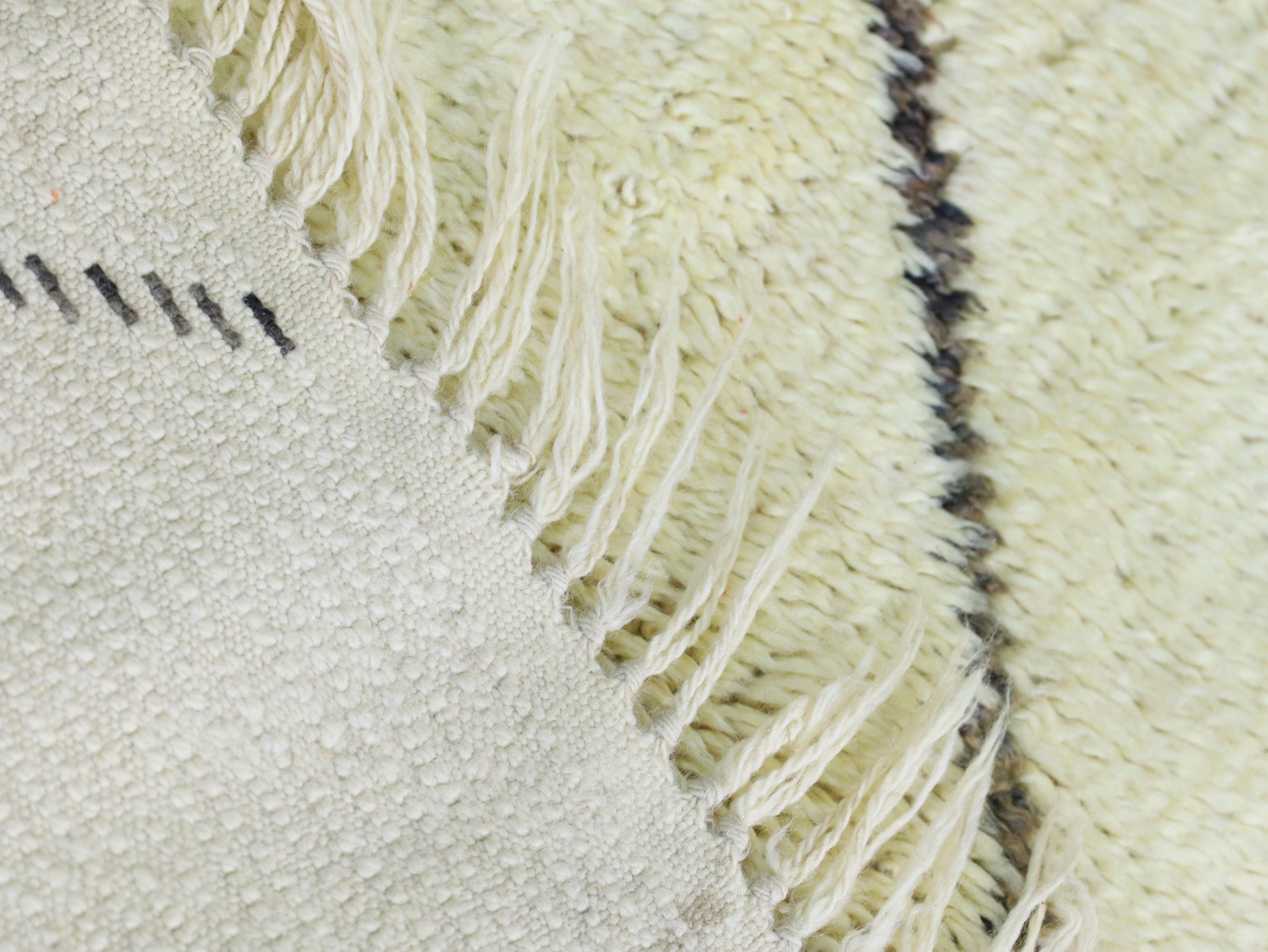 Vintage moroccan Rug 4x7 – A79