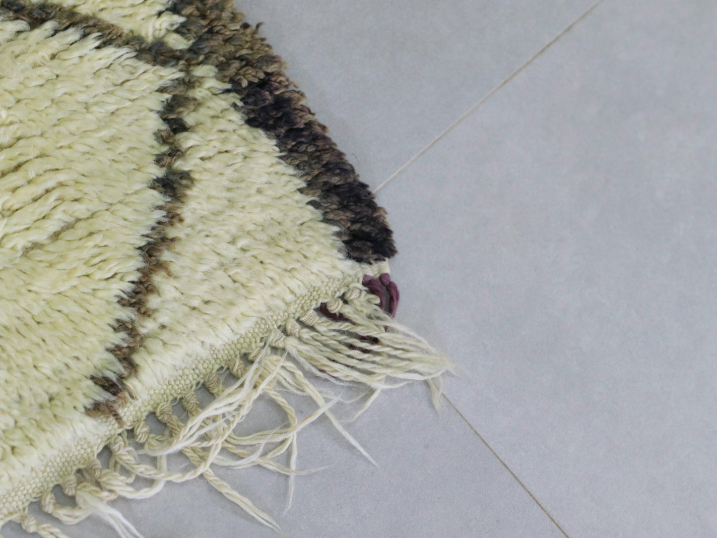 Vintage moroccan Rug 4x7 – A79