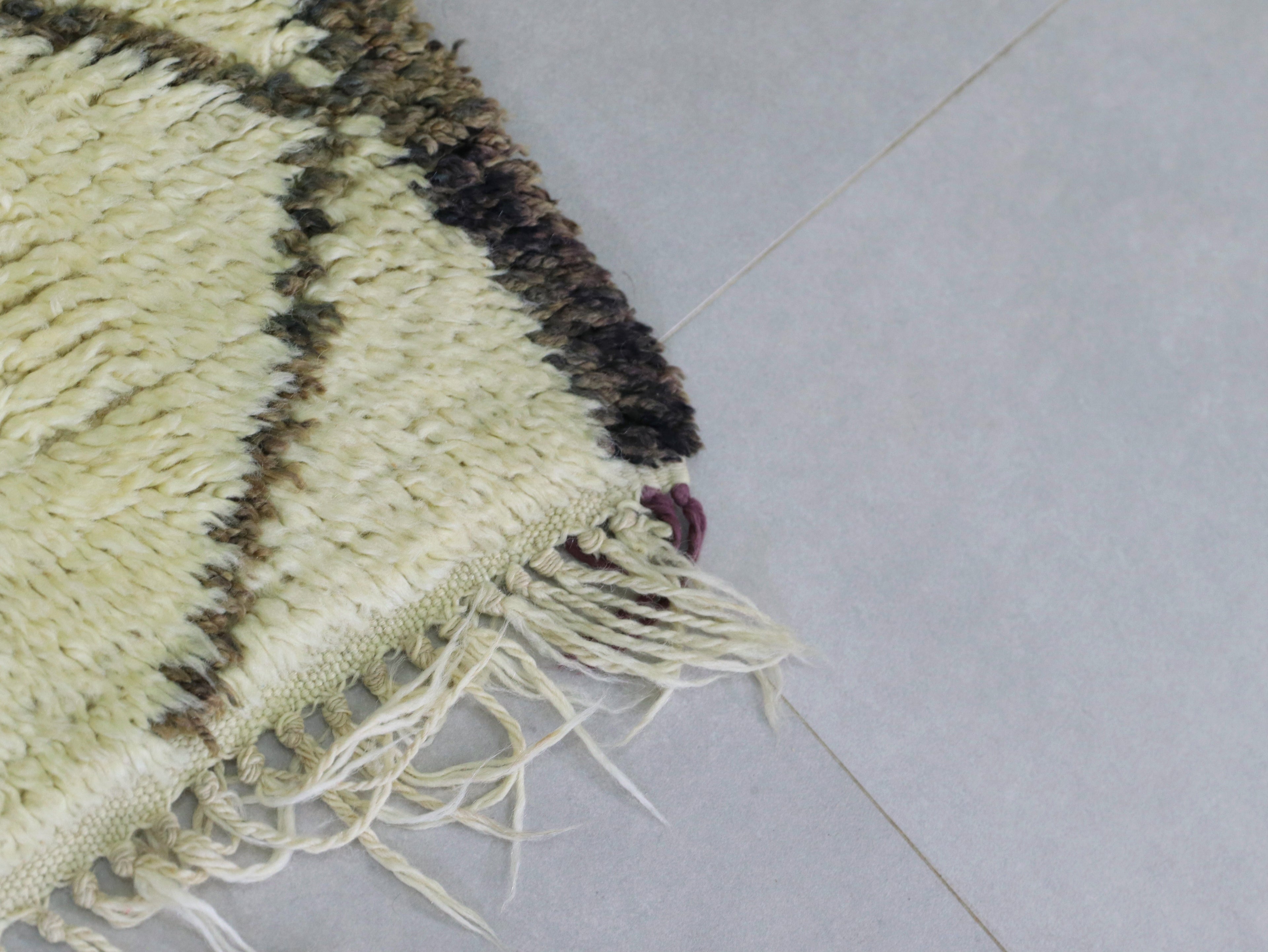 Vintage moroccan Rug 4x7 – A79