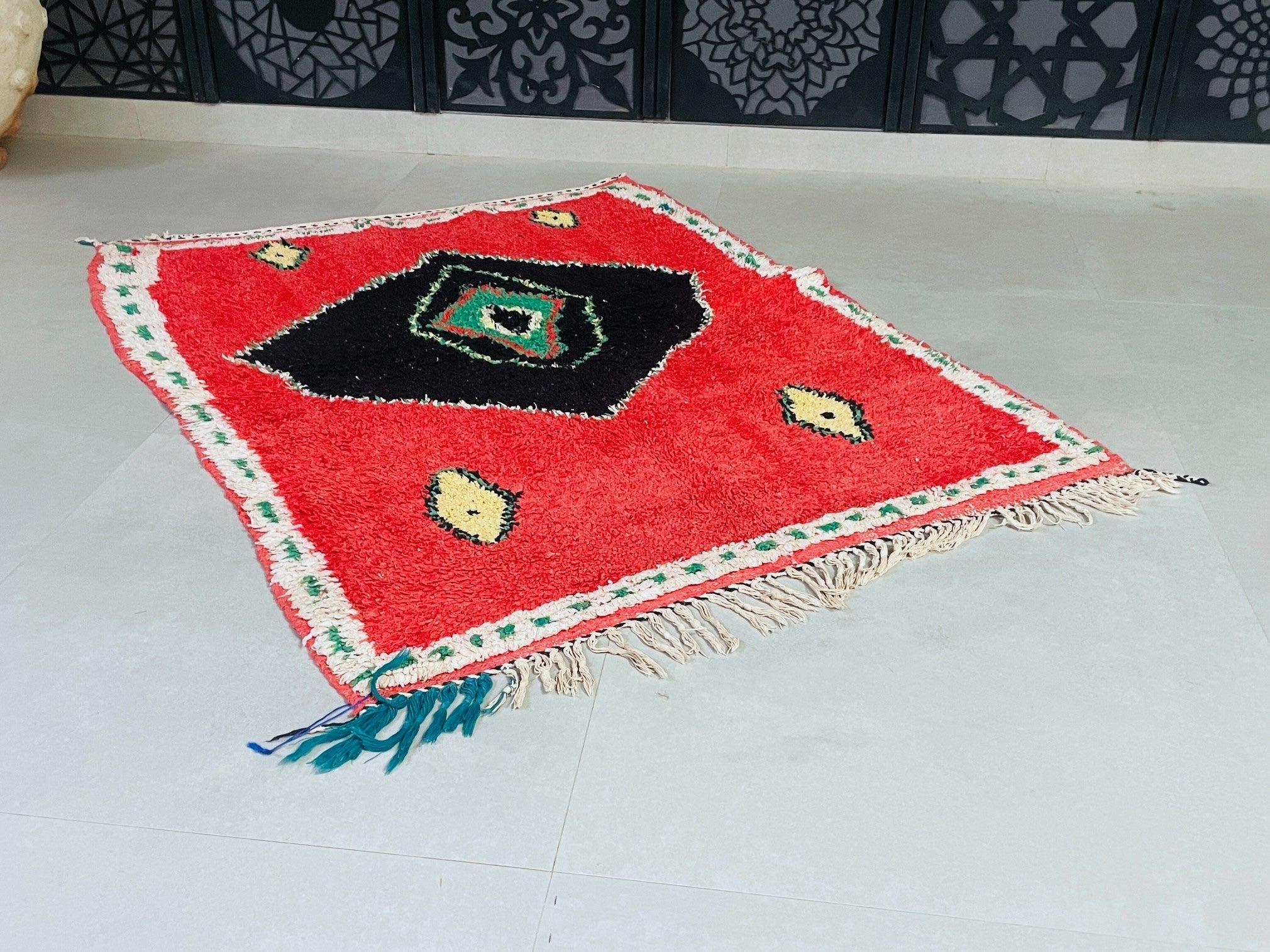 Bold Moroccan Boucherouite Rug 4x5 - TB15