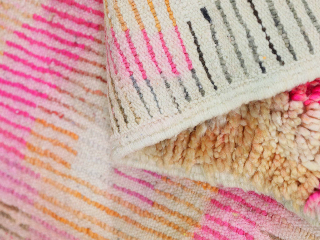 Moroccan Wool Rug 5x8 - B49
