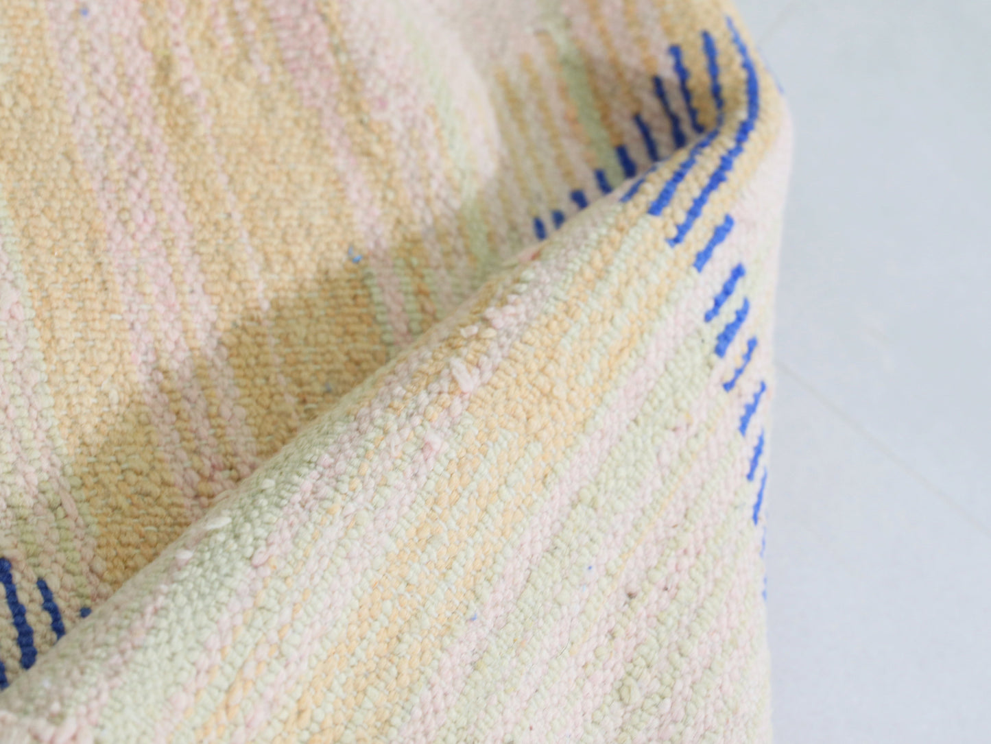 Moroccan Wool Rug 5x8 - B48