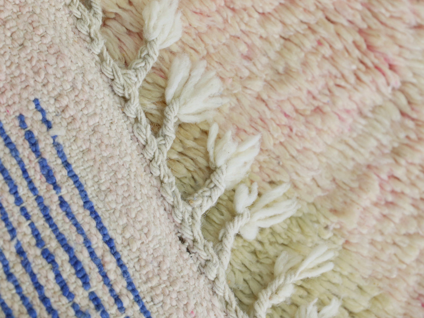 Moroccan Wool Rug 5x8 - B48