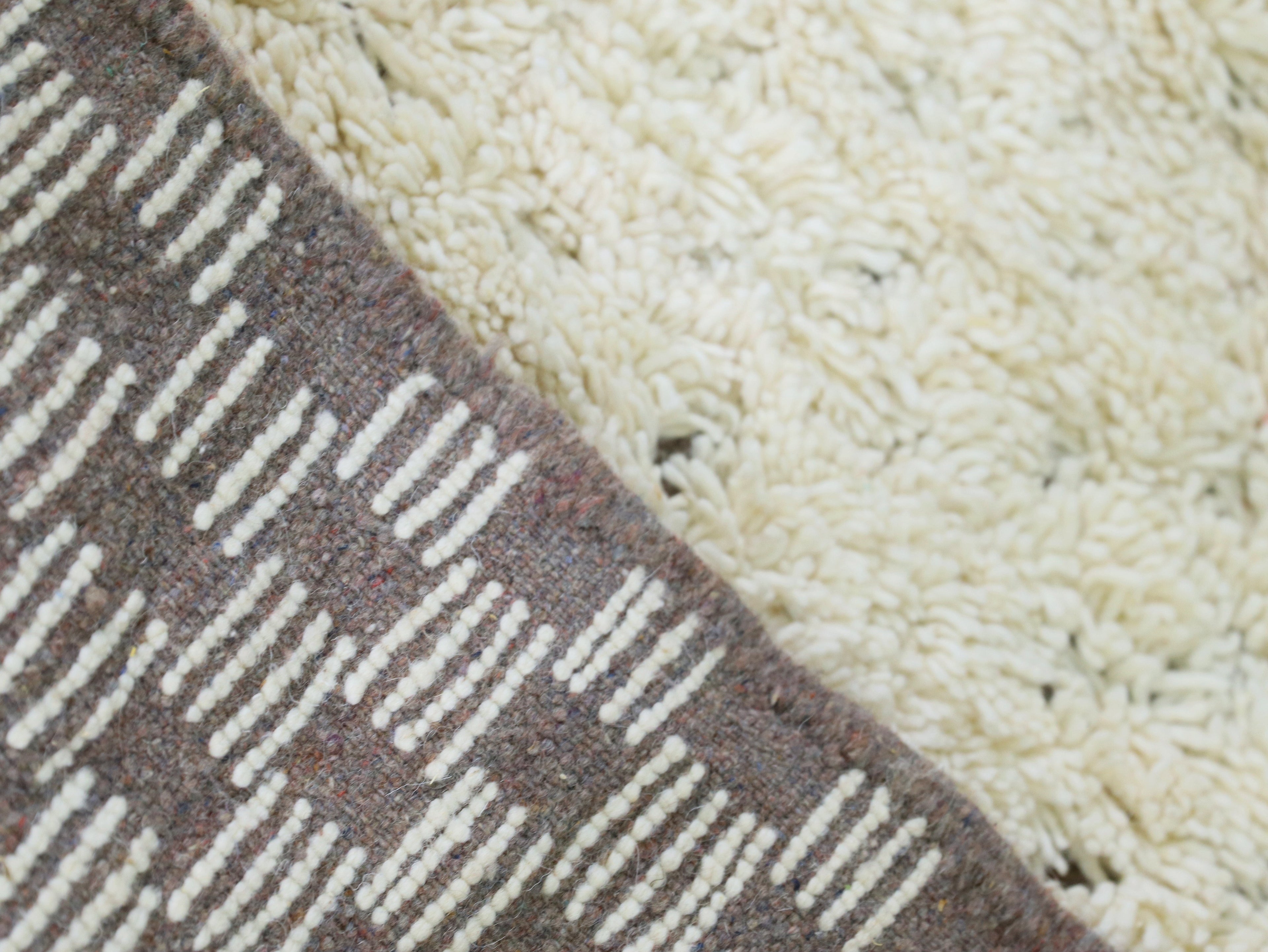 Moroccan Wool Rug 5x6 - B29