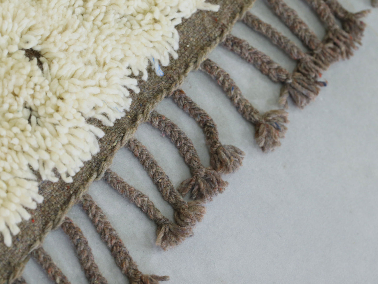 Moroccan Wool Rug 5x6 - B29