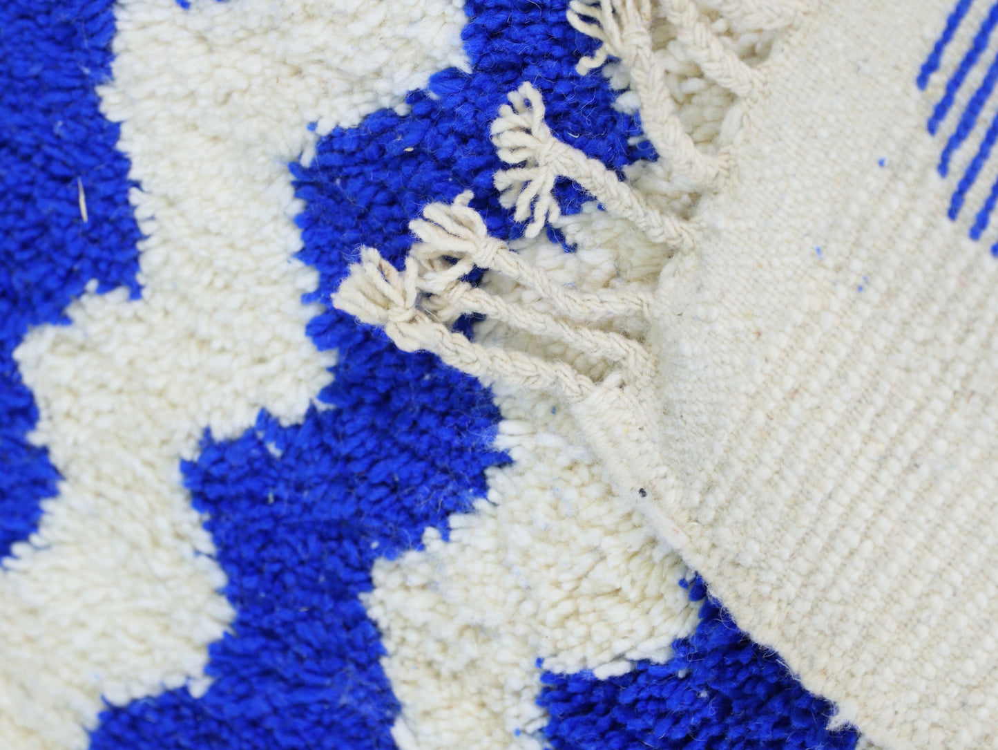 Modern Moroccan Wool Rug 5x8 - B31