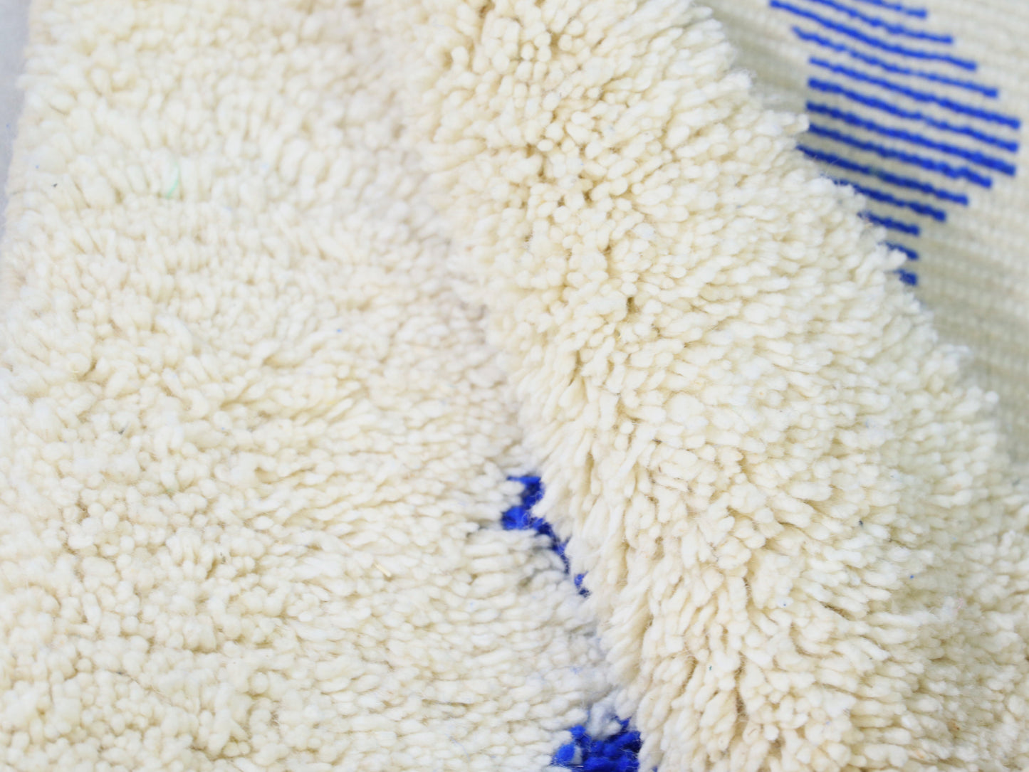 Modern Moroccan Wool Rug 5x8 - B31