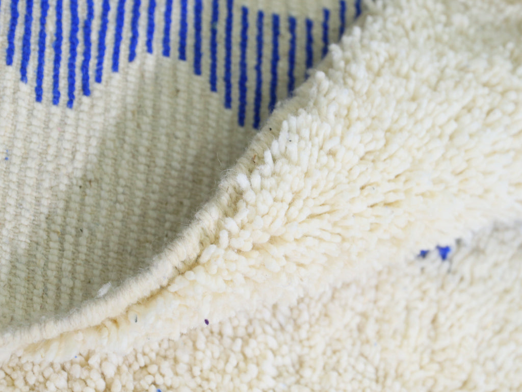 Modern Moroccan Wool Rug 5x8 - B31