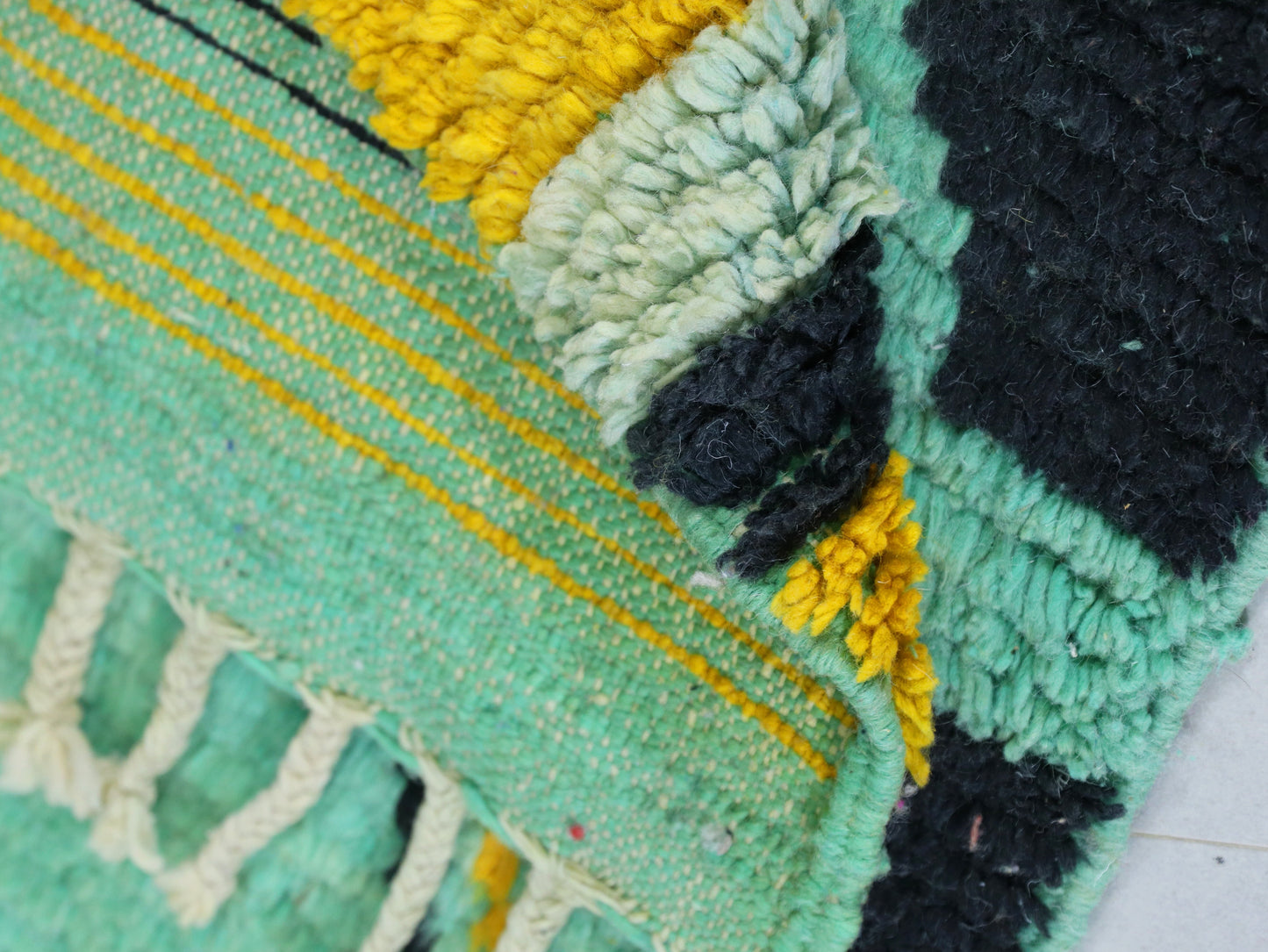 Handwoven Wool Carpet   5x8 - B34