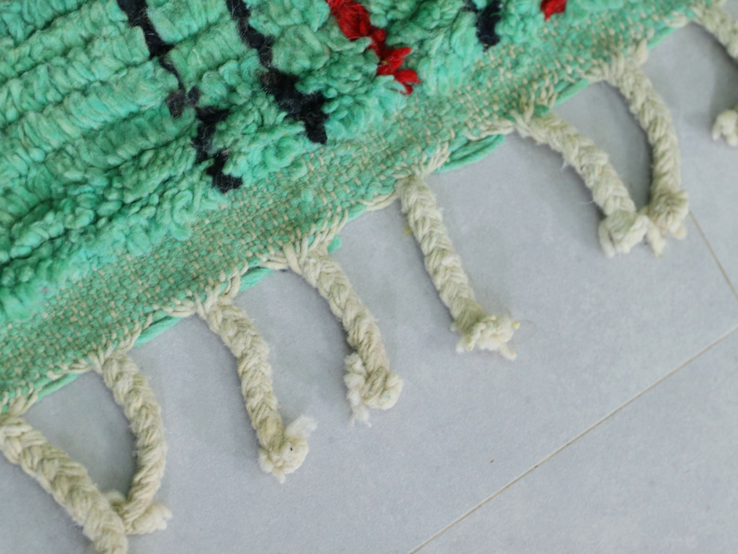 Handwoven Wool Carpet   5x8 - B34