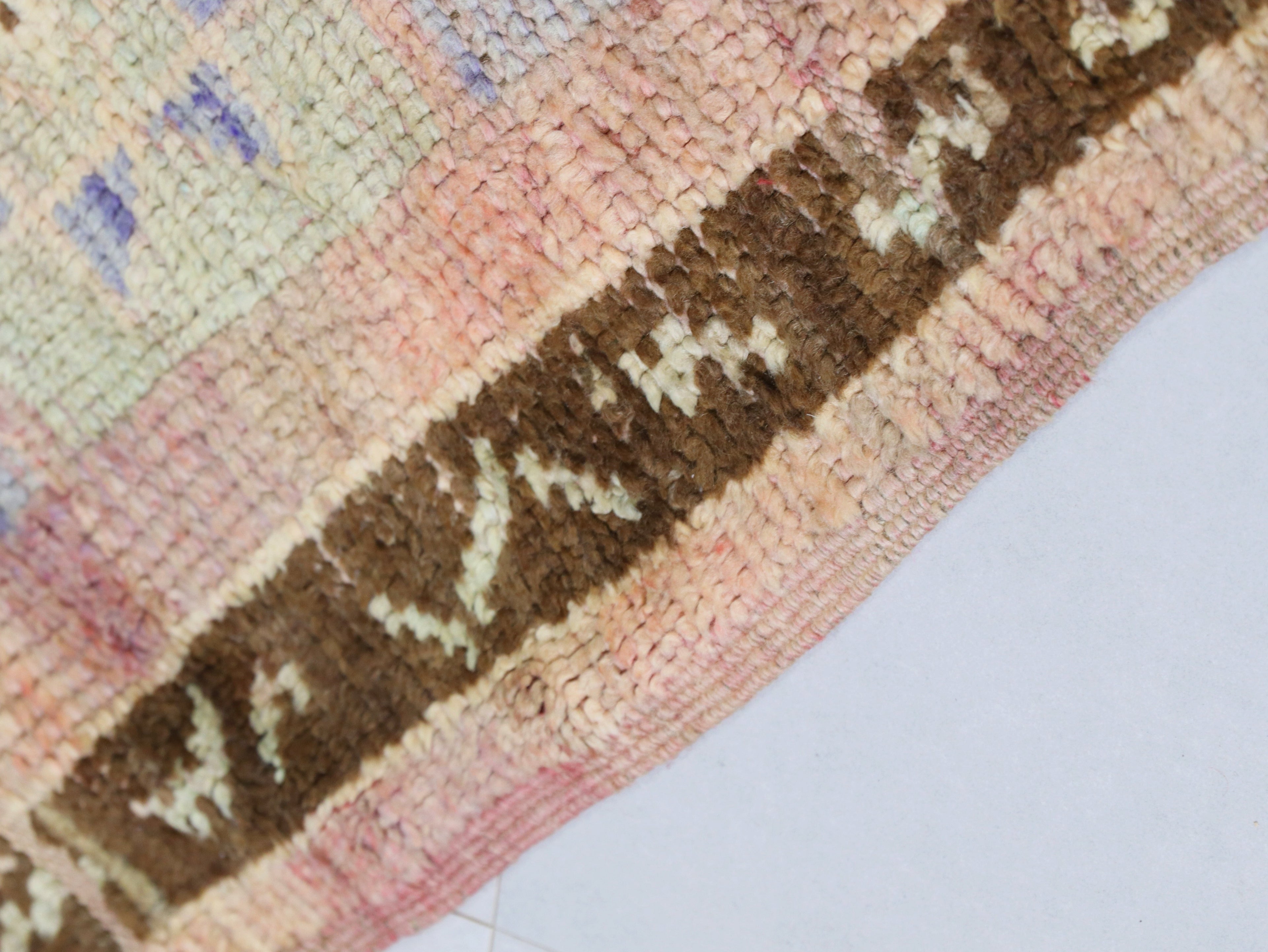 Vinatge Moroccan Rug 6x10 - C53