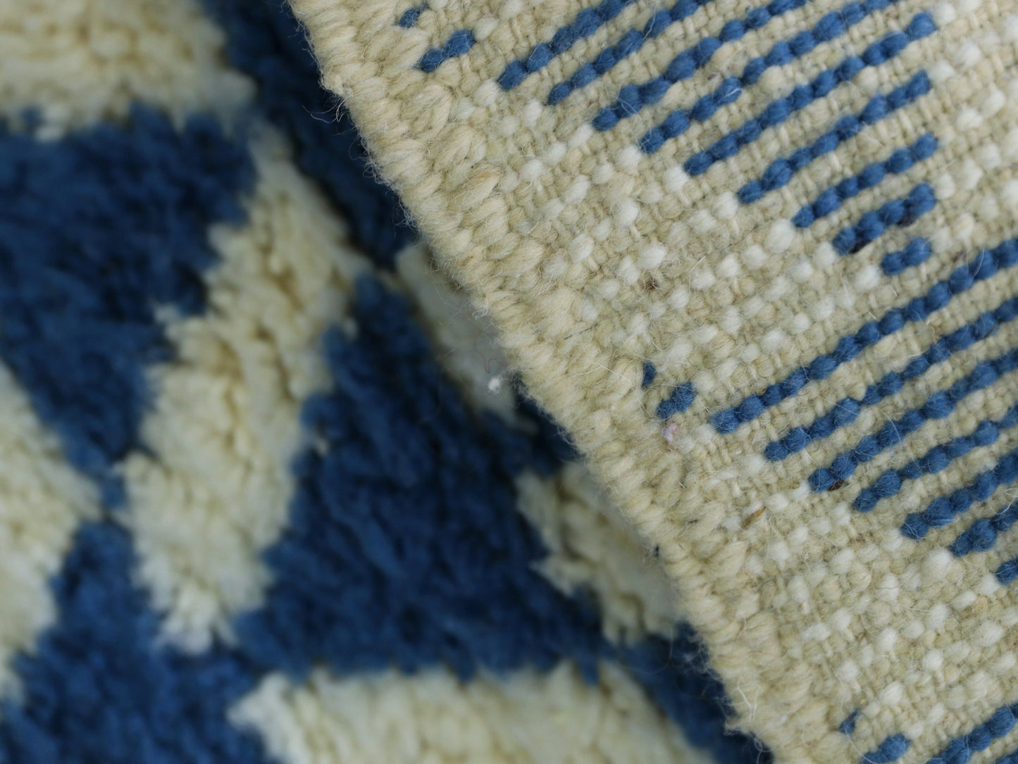 Handwoven Wool Carpet  4x9 - B35