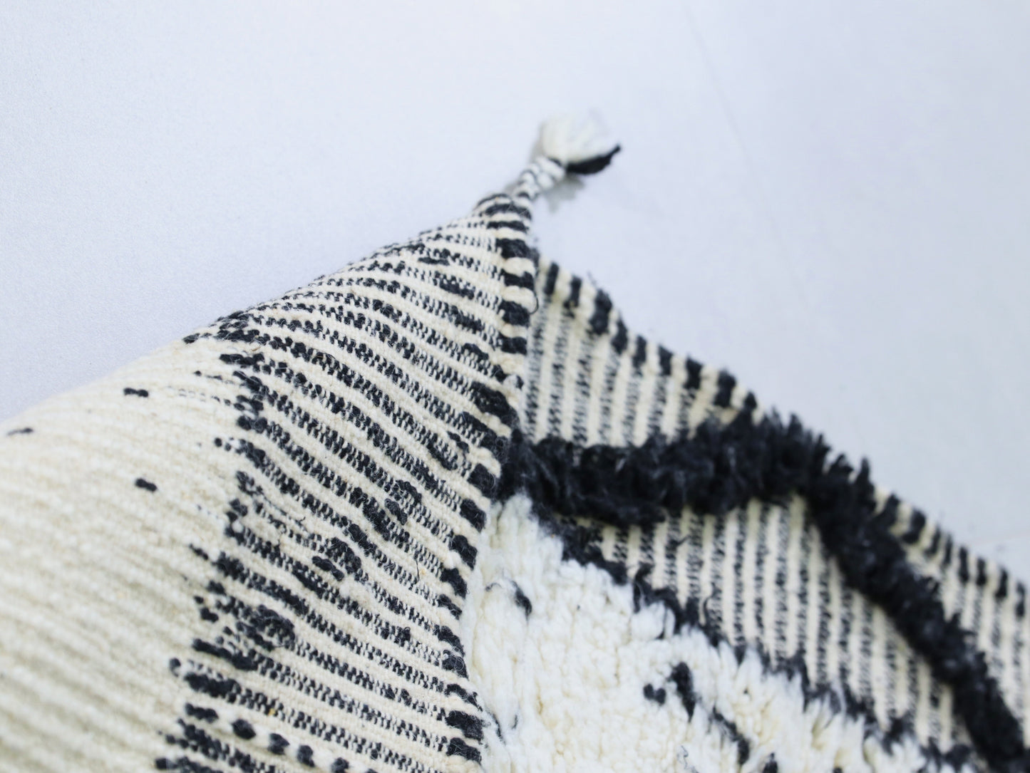 Handmade Moroccan Beni Ourain Rug 4x8 - B37