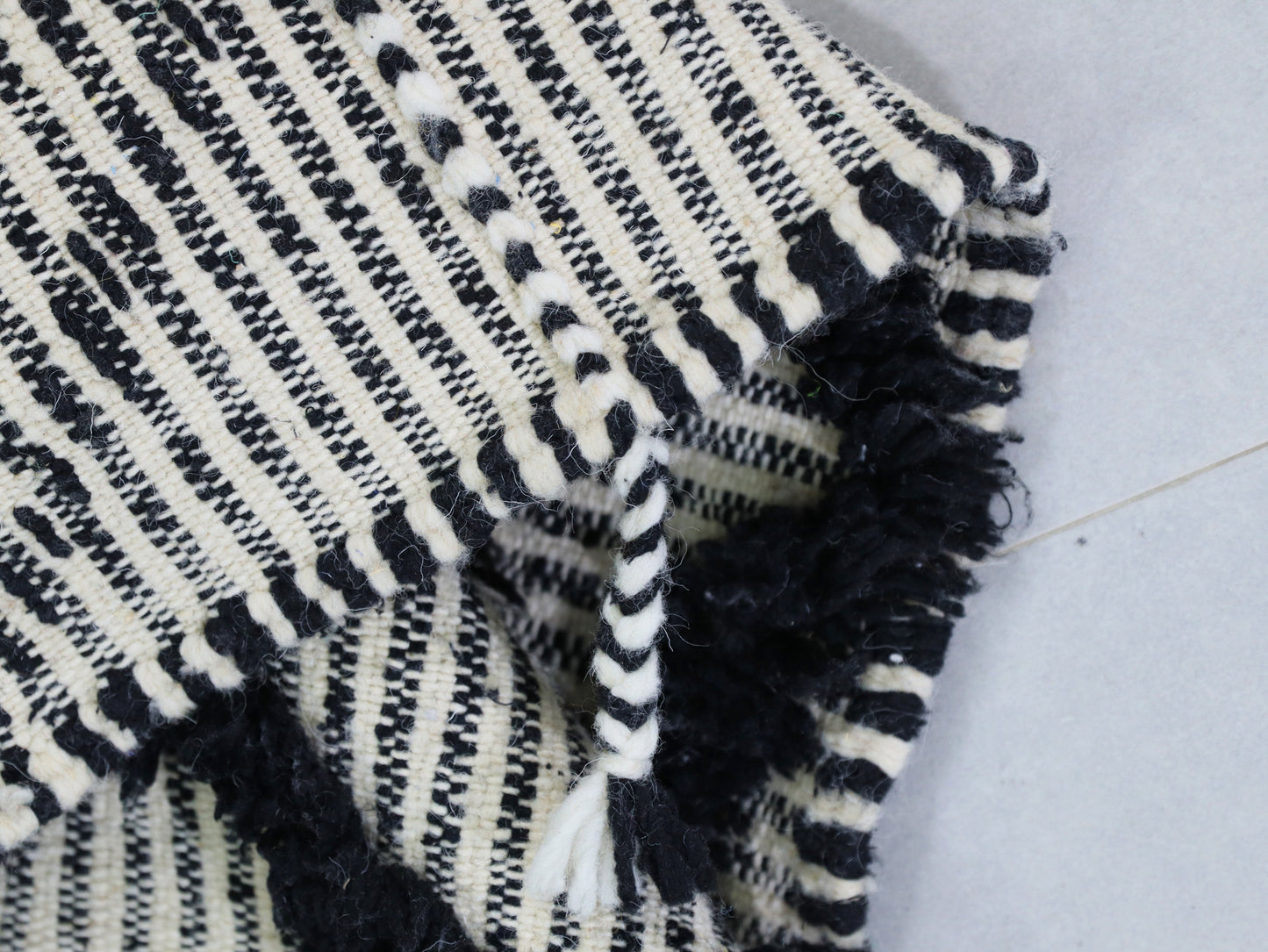 Handmade Moroccan Beni Ourain Rug 4x8 - B37