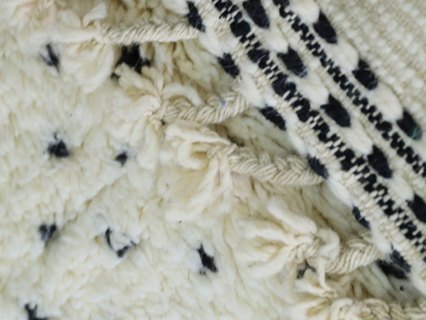 Handmade Moroccan Beni Ourain Rug 4x8 - B37