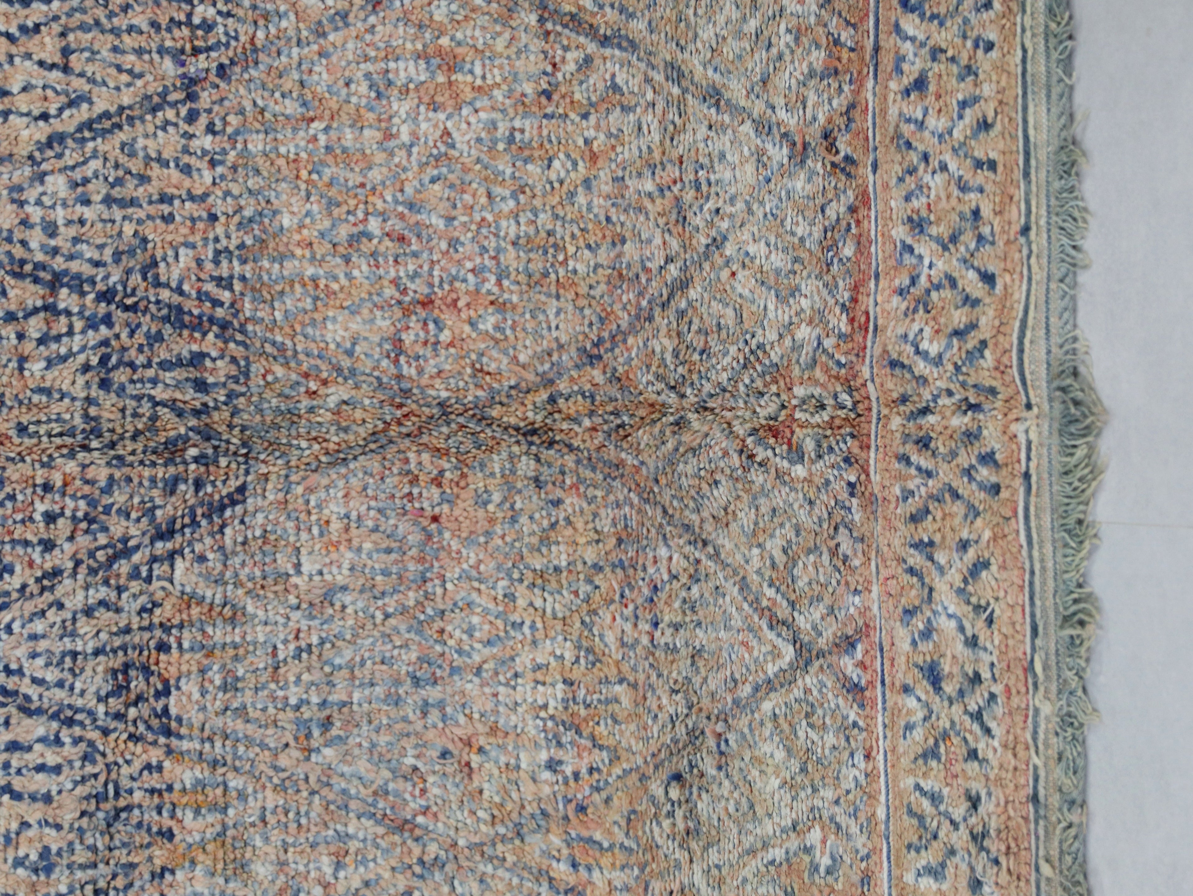 Vinatge Moroccan Rug 6x10 - C57