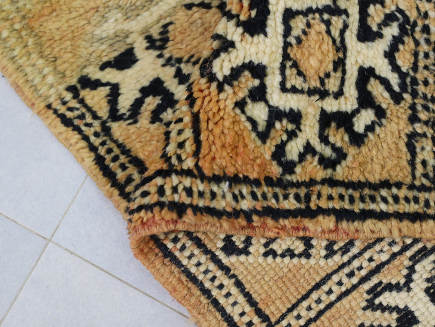 Vintage Moroccan rug ,  Wool Carpet 5x8 - C61