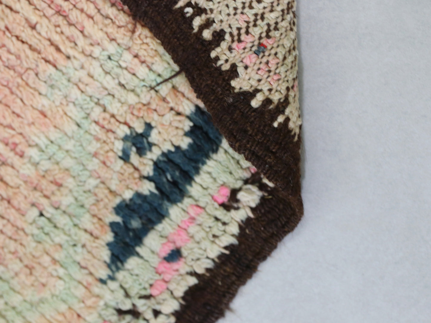 Vintage Moroccan Rug - Handwoven Wool with Pink Stars and Geometric Patterns 5x9 - C48