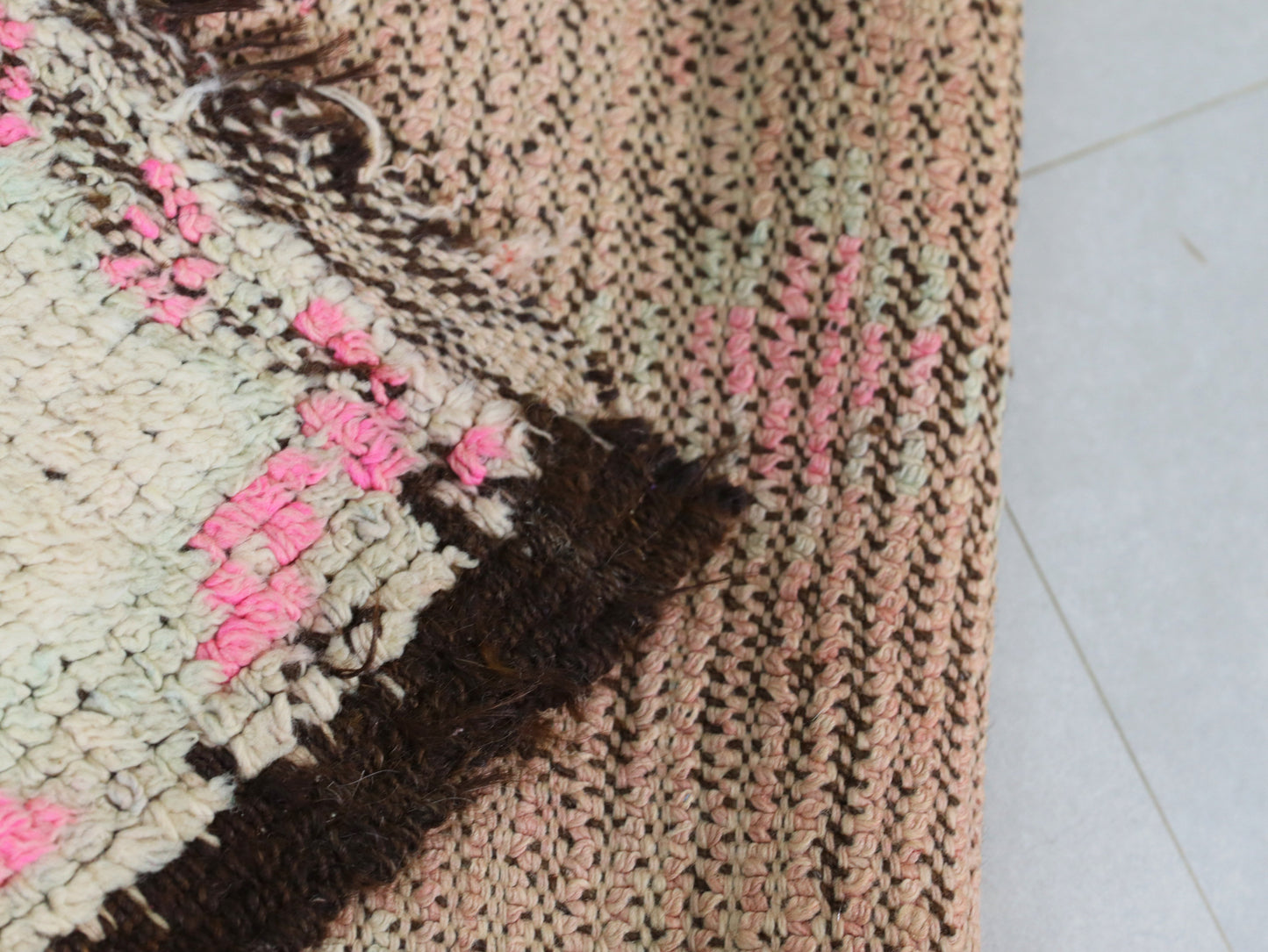 Vintage Moroccan Rug - Handwoven Wool with Pink Stars and Geometric Patterns 5x9 - C48