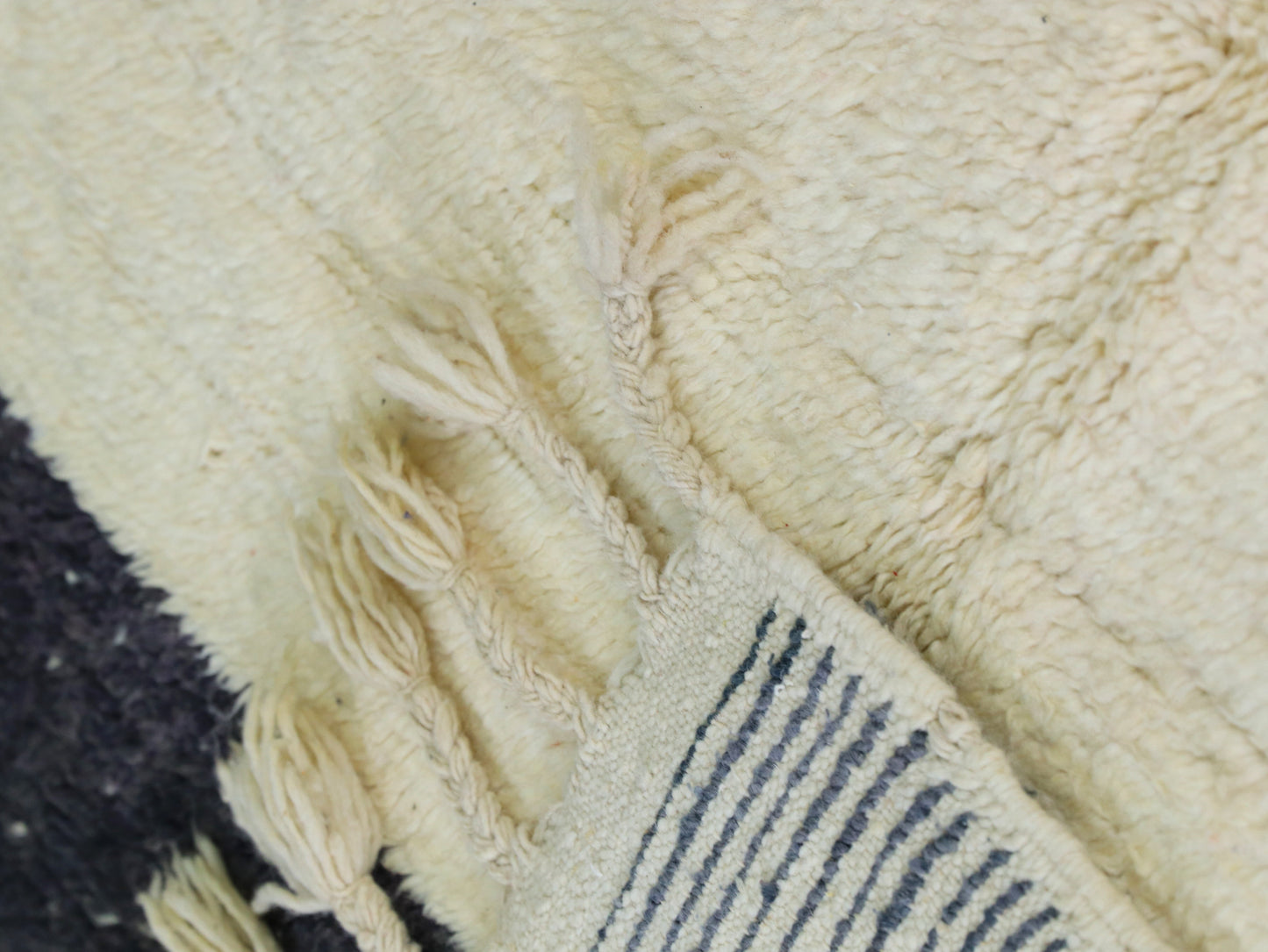 Moroccan Wool Rug 5x9 - A11