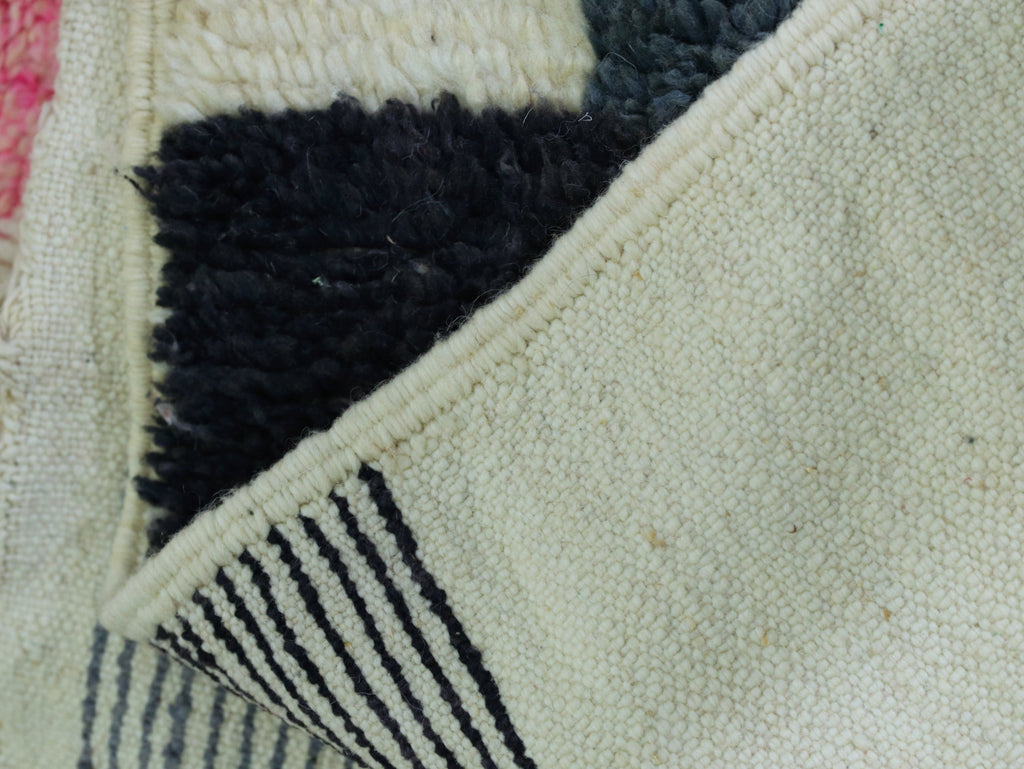 Moroccan Wool Rug 5x9 - A11