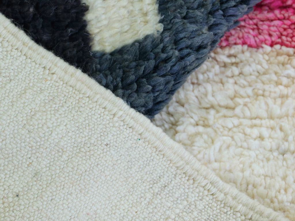 Moroccan Wool Rug 5x9 - A11