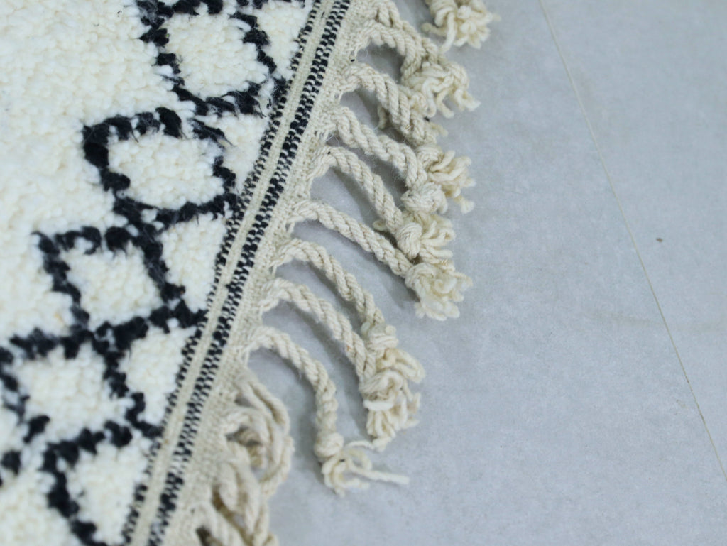 Beni ourain  moroccan rug 7x10 ft - A24