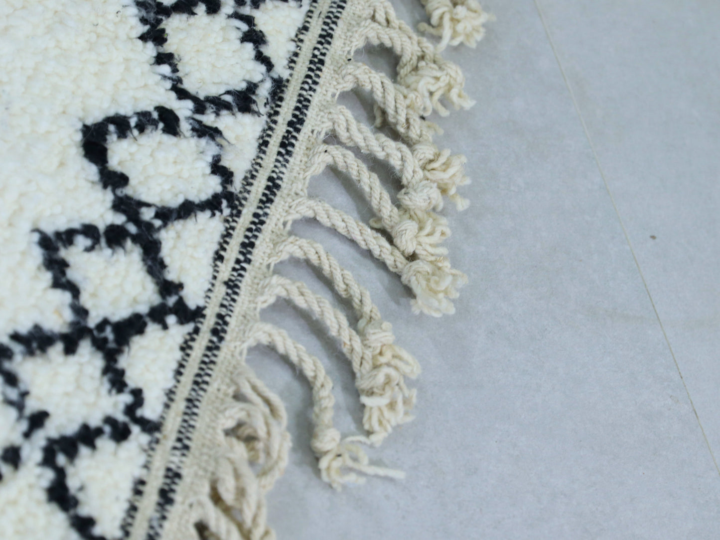 Beni ourain  moroccan rug 7x10 ft - A24