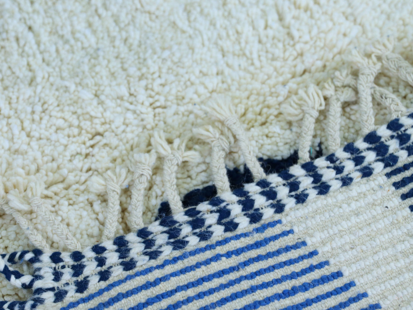 Handwoven Artisanal Moroccan Boucheroutie rug 6x9 ft - A25