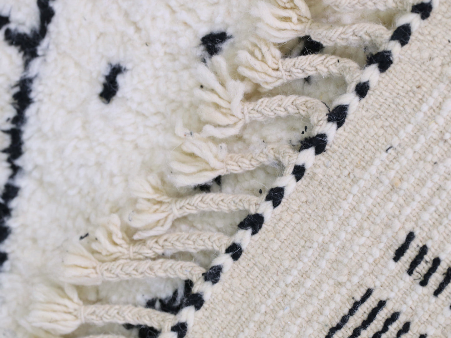 Handmade Moroccan  Rug 5x8 - A67