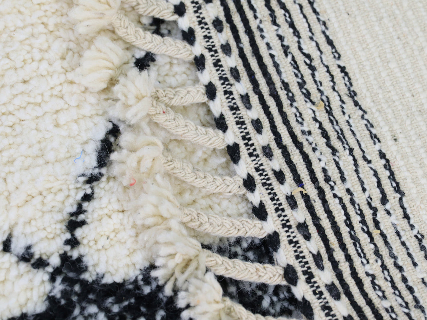 Handmade Moroccan  Rug 5x8 - A65