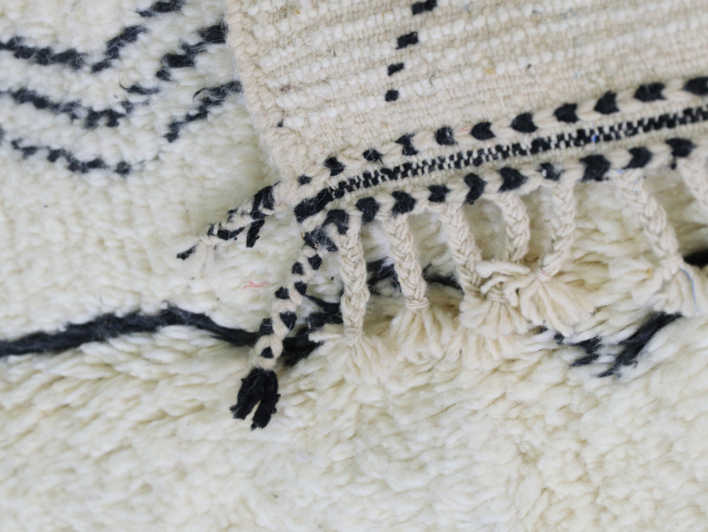 Handmade Moroccan  Rug 5x8 - A66