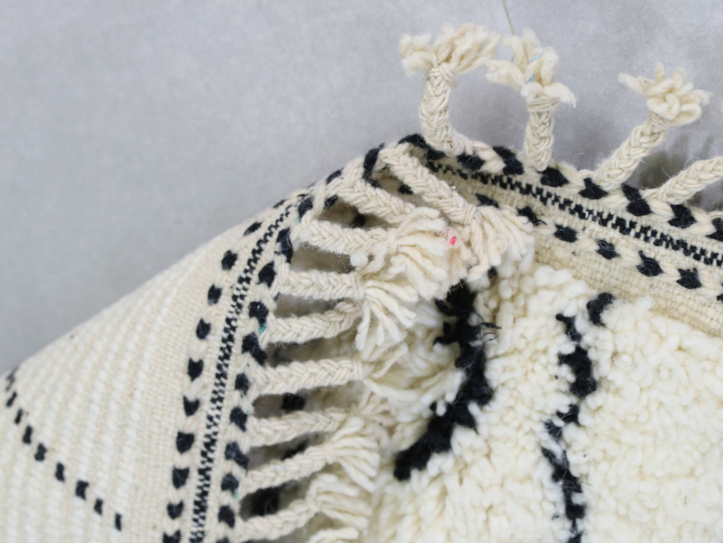 Handmade Moroccan  Rug 5x8 - A66