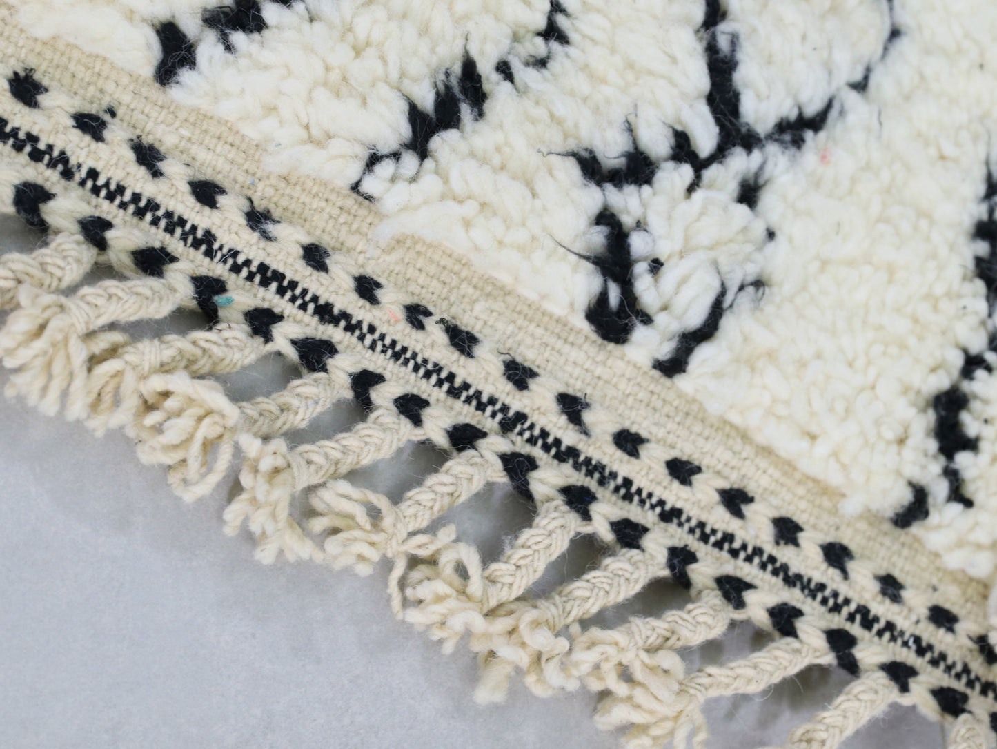 Handmade Moroccan  Rug 5x8 - A66